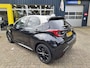 Toyota Yaris 1.5 Hybrid Executive Bi-Tone Pano All-in prijs!