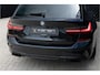 BMW 3-Serie Touring M340i xDrive M-Sport ACC Laserlicht HUD Keyless Memory Sportstoelen Ambient M Sportdiff. Shadow Line