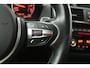 BMW 1-Serie 118i High Executive (CAMERA, STOELVERWARMING, NAVIGATIE, CRUISE CONTROL)