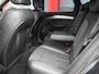 Audi Q5 2.0 TFSI Quattro S-Line Edition | Stoel & Stuurwielverwarming | Camera | Adaptive Cruise | Lane Assist | Trekhaak | Matrix Led | 21'' Origineel | Automaat | Half Leder | Alcantara | Ambient Sfeer | Navigatie | F1 Flippers | SQ5 Diffuser