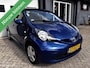 Toyota Aygo 1.0-12V +*AIRCO*BLEUTOOTH*NIEUWE APK*5 DEURS*