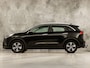 Kia Niro Hybrid 1.6 GDi DynamicLine 141Pk Automaat (APPLE CARPLAY, GROOT NAVI, CAMERA, TREKHAAK, SPORTSTOELEN, ADAPTIVE CRUISE, LANE ASSIST, NIEUWE APK, NIEUWSTAAT)