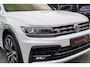 Volkswagen Tiguan 2.0 TSI 4Motion Highline R-Line | 230PK | Panorama | Dynaudio | 360 cam | Head up | Trekhaak | Luxe leder | LED