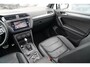 Volkswagen Tiguan 2.0 TSI 4Motion Highline R-Line | 230PK | Panorama | Dynaudio | 360 cam | Head up | Trekhaak | Luxe leder | LED