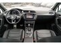 Volkswagen Tiguan 2.0 TSI 4Motion Highline R-Line | 230PK | Panorama | Dynaudio | 360 cam | Head up | Trekhaak | Luxe leder | LED