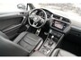 Volkswagen Tiguan 2.0 TSI 4Motion Highline R-Line | 230PK | Panorama | Dynaudio | 360 cam | Head up | Trekhaak | Luxe leder | LED