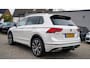 Volkswagen Tiguan 2.0 TSI 4Motion Highline R-Line | 230PK | Panorama | Dynaudio | 360 cam | Head up | Trekhaak | Luxe leder | LED
