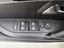 Peugeot 208 GT Hybrid 110pk Automaat | Lage kilometerstand! | Navigatie | 360° Camera | Climate Control | Adaptieve Cruise Control | Parkeersensoren v+a | Armsteun | Keyless | Full Led koplampen | Dodehoeksensor| Leder/stof sportstoelen | Bluetooth | Draadloze Apple CarPlay / Android Auto | DAB+ radio | Donker getint glas | 17" lichtmetalen velgen |