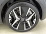 Peugeot 208 GT Hybrid 110pk Automaat | Lage kilometerstand! | Navigatie | 360° Camera | Climate Control | Adaptieve Cruise Control | Parkeersensoren v+a | Armsteun | Keyless | Full Led koplampen | Dodehoeksensor| Leder/stof sportstoelen | Bluetooth | Draadloze Apple CarPlay / Android Auto | DAB+ radio | Donker getint glas | 17" lichtmetalen velgen |