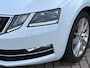 Skoda Octavia Combi 1.5 TSI BUSSINESS PANO TREKHAAK LED CANTON DEALER OND ORG NL AUTO