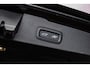 Volvo V60 2.0 T8 Plug-in Hybrid AWD Plus Dark | PHEV Long Range | Trekhaak | Sportstoelen | Panoramadak | Harman Kardon Audio | Head-up Display | 360 Graden Camera | Stoelverwarming voor en achter | Keyless Entry | Elektrische Achterklep | Elektrisch Verstelbare Voorstoelen | Cruise Control Adaptief | BLIS | Google Navigatie | Apple Carplay | Android Auto