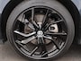 Volkswagen ID. Buzz 1st 77kWh | Elektrische schuifdeuren | Elektrische achterklep | Black Style | Navigatie | Stoelverwarming en Stuurwielverwarming | Trekhaak | IQ Light