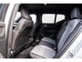 Volvo XC40 2.0 B4 Plus Dark | Trekhaak | Harman Kardon Audio | Achteruitrijcamera | Parkeersensoren | Keyless Entry | Elektrische Achterklep | Elektrisch Verstelbare Voorstoelen | Stoelverwarming | Google Navigatie | Apple Carplay | Android Auto |