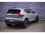 Volvo XC40 2.0 B4 Plus Black Edition | Trekhaak | Lichtmetalen Velgen 20 inch | Harman Kardon Audio | Panoramadak | 360 Graden Camera | Parkeersensoren | Keyless Entry | Elektrische Achterklep | Elektrisch Verstelbare Voorstoelen | Stoelverwarming | Google Navigatie | Apple Carplay | Android Auto