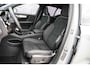 Volvo XC40 2.0 B4 Plus Black Edition | Trekhaak | Lichtmetalen Velgen 20 inch | Harman Kardon Audio | Panoramadak | 360 Graden Camera | Parkeersensoren | Keyless Entry | Elektrische Achterklep | Elektrisch Verstelbare Voorstoelen | Stoelverwarming | Google Navigatie | Apple Carplay | Android Auto