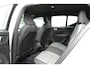 Volvo XC40 2.0 B4 Plus Dark |Premium Audio By Harman en Kardon|Trekhaak Semi Elektrisch | Google Services | Verwarmbare Voorruit | Adaptieve Cruise Control Met Stuurhulp | BLIS Dodehoekdetectie | Keyless Entry | Elektrische Achterklep Met Sensorsturing | Verwarmbare Voorstoelen | Stuurverwarming | Park Assist Voor & Achter incl. Achteruitrijcamera