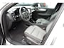 Volvo XC40 2.0 B4 Plus Dark |Premium Audio By Harman en Kardon|Trekhaak Semi Elektrisch | Google Services | Verwarmbare Voorruit | Adaptieve Cruise Control Met Stuurhulp | BLIS Dodehoekdetectie | Keyless Entry | Elektrische Achterklep Met Sensorsturing | Verwarmbare Voorstoelen | Stuurverwarming | Park Assist Voor & Achter incl. Achteruitrijcamera