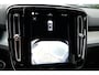 Volvo XC40 2.0 B4 Plus Dark |Premium Audio By Harman en Kardon|Trekhaak Semi Elektrisch | Google Services | Verwarmbare Voorruit | Adaptieve Cruise Control Met Stuurhulp | BLIS Dodehoekdetectie | Keyless Entry | Elektrische Achterklep Met Sensorsturing | Verwarmbare Voorstoelen | Stuurverwarming | Park Assist Voor & Achter incl. Achteruitrijcamera
