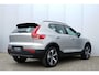 Volvo XC40 2.0 B4 Plus Dark |Premium Audio By Harman en Kardon|Trekhaak Semi Elektrisch | Google Services | Verwarmbare Voorruit | Adaptieve Cruise Control Met Stuurhulp | BLIS Dodehoekdetectie | Keyless Entry | Elektrische Achterklep Met Sensorsturing | Verwarmbare Voorstoelen | Stuurverwarming | Park Assist Voor & Achter incl. Achteruitrijcamera