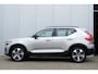 Volvo XC40 2.0 B4 Plus Dark |Premium Audio By Harman en Kardon|Trekhaak Semi Elektrisch | Google Services | Verwarmbare Voorruit | Adaptieve Cruise Control Met Stuurhulp | BLIS Dodehoekdetectie | Keyless Entry | Elektrische Achterklep Met Sensorsturing | Verwarmbare Voorstoelen | Stuurverwarming | Park Assist Voor & Achter incl. Achteruitrijcamera