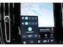 Volvo XC40 2.0 B4 Plus Dark |Premium Audio By Harman en Kardon|Trekhaak Semi Elektrisch | Google Services | Verwarmbare Voorruit | Adaptieve Cruise Control Met Stuurhulp | BLIS Dodehoekdetectie | Keyless Entry | Elektrische Achterklep Met Sensorsturing | Verwarmbare Voorstoelen | Stuurverwarming | Park Assist Voor & Achter incl. Achteruitrijcamera
