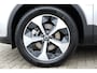 Volvo XC40 2.0 B4 Plus Dark |Premium Audio By Harman en Kardon|Trekhaak Semi Elektrisch | Google Services | Verwarmbare Voorruit | Adaptieve Cruise Control Met Stuurhulp | BLIS Dodehoekdetectie | Keyless Entry | Elektrische Achterklep Met Sensorsturing | Verwarmbare Voorstoelen | Stuurverwarming | Park Assist Voor & Achter incl. Achteruitrijcamera