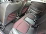 Renault Captur 1.2 TCe Helly Hansen Automaat/ bj.2015/ kleur: rood/ NAP met 136.082 km.en APK tot 10/2027/trekhaak/navigatie/leder