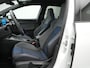 Volkswagen Golf 2.0 TSI R 4Motion | LED Matrix IQ | Achteruitrijcamera | Stoel & Stuurverwarming | Harman / Kardon | Side Assist | DCC |