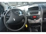 Peugeot 107 1.0-12V Urban Move Nederlandse auto 121433 NAP URBAN MOVE airco cv spoiler lmv 5 drs.