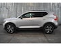 Volvo XC40 B4 197PK Plus Dark | Trekhaak | Getint Glas | Verwarmbare voorruit |