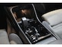 Volvo XC40 B4 197PK Plus Dark | Trekhaak | Getint Glas | Verwarmbare voorruit |