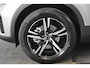 Volvo XC40 B4 197PK Plus Dark | Trekhaak | Getint Glas | Verwarmbare voorruit |