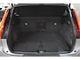 Volvo XC40 B4 197PK Plus Dark | Trekhaak | Getint Glas | Verwarmbare voorruit |