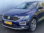 Volkswagen T-Roc 1.5 TSI 150pk Sport PANO DAK I FULL LED I TREKHAAK I DIGI DISPLAY I PDC V+A I ORG.NL + NAP