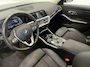 BMW 3-Serie Touring 330e Touring SportLine PHEV 292 PK AUT Navi Carplay Camera Achter PDC V+A Winterpack Sport Stoelen Active Protection Ambiance Licht