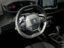 Peugeot 208 Allure Pack 1.2 | CAMERA | PARELMOER! | KEYLESS START | EXTRA GETINTE ACHTERRUITEN | 3D i-COCKPIT® | NAVI | ACHTERSPOILER