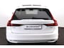 Volvo V90 T6 Recharge AWD Plus Bright - Panorama/schuifdak - IntelliSafe Assist & Surround - 360º Camera - Bowers & Wilkins audio - Adaptieve LED koplampen - Verwarmde voorstoelen, stuur & achterbank - Parkeersensoren voor & achter - Elektr. bedienb. voorstoelen met geheugen - Extra getint glas - Inklapbare trekhaak - 19' LMV
