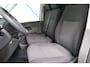 Volkswagen Transporter 2.0 TDI L2H1 30 3p - Airco, Cruise, Stoelverwarming, PDC, Trekhaak.