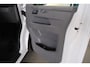 Volkswagen Transporter 2.0 TDI L2H1 30 3p - Airco, Cruise, Stoelverwarming, PDC, Trekhaak.