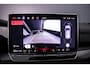 Volkswagen Golf Variant 1.5 eTSI R-Line 150pk DSG Automaat, Adaptive cruise control, Achteruitrijcamera, Stoelverwarming, Stuurverwarming, Parkeersensoren, LED koplampen, App-connect, Climate control