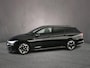 Volkswagen Golf Variant 1.5 eTSI R-Line 150pk DSG Automaat, Adaptive cruise control, Achteruitrijcamera, Stoelverwarming, Stuurverwarming, Parkeersensoren, LED koplampen, App-connect, Climate control