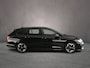 Volkswagen Golf Variant 1.5 eTSI R-Line 150pk DSG Automaat, Adaptive cruise control, Achteruitrijcamera, Stoelverwarming, Stuurverwarming, Parkeersensoren, LED koplampen, App-connect, Climate control