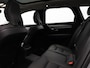 Volvo V90 T8 AWD Plug-in hybrid Ultra Dark / Trekhaak / Pan. dak / Head up displ. / Harman Kardon / Stoel+stuur+achterbankverwarming