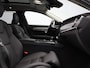 Volvo V90 T8 AWD Plug-in hybrid Ultra Dark / Trekhaak / Pan. dak / Head up displ. / Harman Kardon / Stoel+stuur+achterbankverwarming