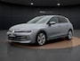 Volkswagen Golf 1.5 eHybrid Style | Camera | Side Assist | ERGO Stoel | ACC | Spiegelpakket | 17'' |