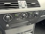 BMW 5-Serie 520d Business Line | Navigatie | Parkeersensoren | Lichtmetalen Velgen | Trekhaak |