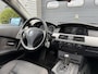 BMW 5-Serie 520d Business Line | Navigatie | Parkeersensoren | Lichtmetalen Velgen | Trekhaak |