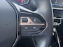 Peugeot 2008 Allure 1.2 Turbo 130pk | NAVI | STOELVERW. | 17" LM | CAMERA | CLIMA | ALL-SEASONBANDEN | DAB+ | APPLE CARPLAY / ANDROID AUTO |
