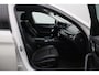 BMW 5-Serie Touring 520i High Executive 2018 | Navigatie | Stoel & Stuurverwarming | Achteruitrij Camera | Elektrisch Verstelbare Stoelen | Cruise Control | Nationale Autopas