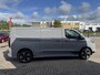Ford E-Transit Custom 320 L2H1 Sport 65 kWh 218pk | Demo | Driver Assistance Pack | Wegklapbare Trekhaak | Stuurwiel verwarming | Stoel verwarming | 2.300kg Trekgewicht